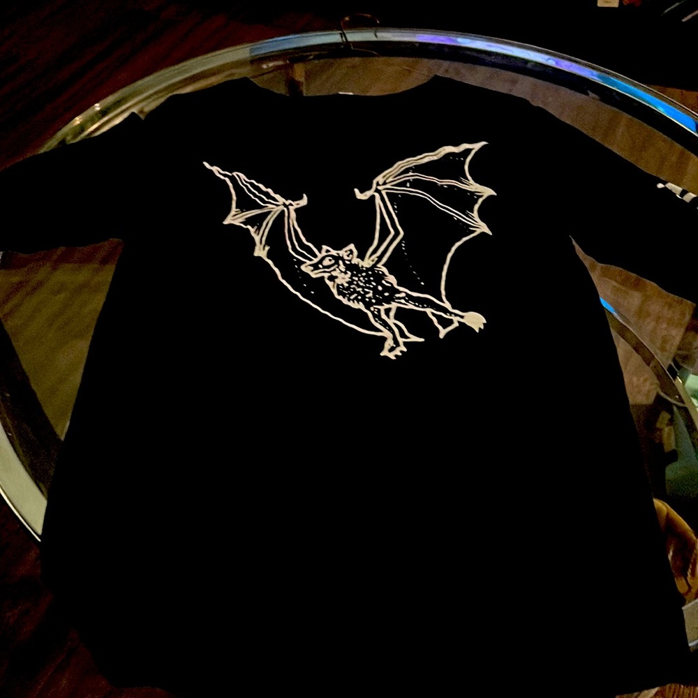 Vampa Large Black Long Sleeve Male or Female